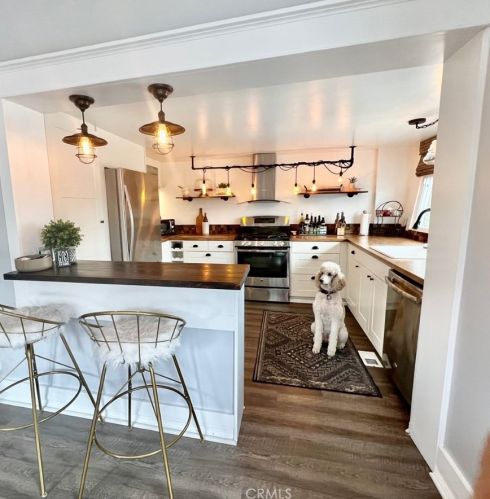 112 Yorktown, Newport Beach CA  92660-6144 exterior