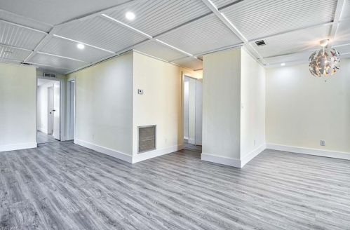 23 Derhenson Dr, Naples FL  34114-8202 exterior