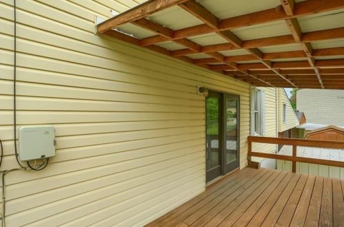 2378 Beckert Ave, Pittsburgh PA 15212-1408 exterior