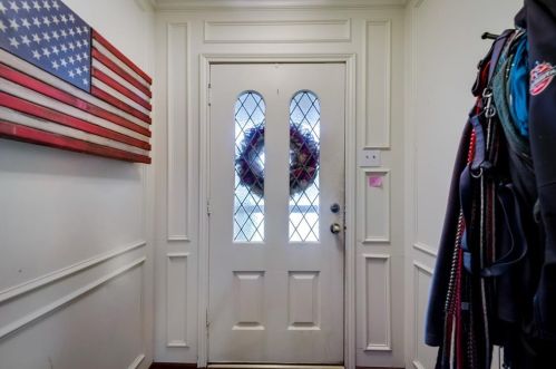 1932 Kensington Dr, Carrollton TX 75007-2440 exterior