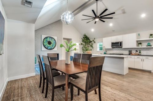 315 Oakcrest Dr, Richardson TX  75080-2520 exterior