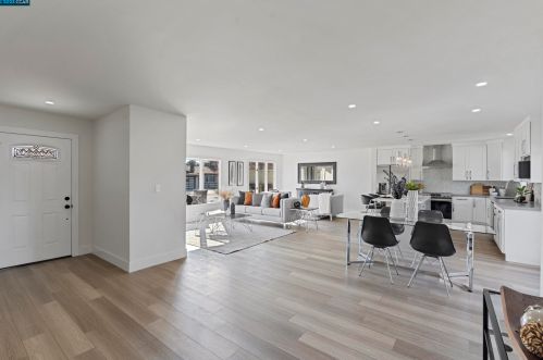3877 Village Rd, Concord CA  94519-1139 exterior