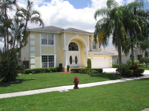 3879 Jonathans Way, Boynton Beach FL  33436-8524 exterior