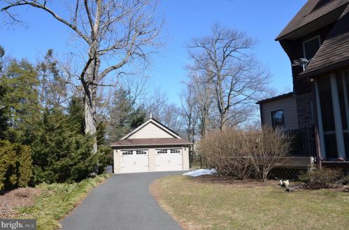 205 Lippincott Ave, Riverton NJ  08077-1309 exterior