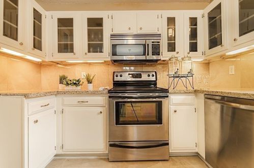 2105 Meadow Lark Ln, Morgans Point TX  77571-2592 exterior