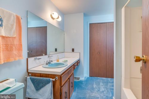 147 Euclid Ave, Charles Town WV  25414-1111 exterior