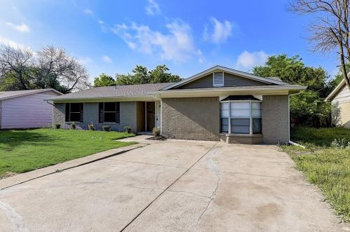 736 Yale Dr, Lancaster, TX 75134-2526