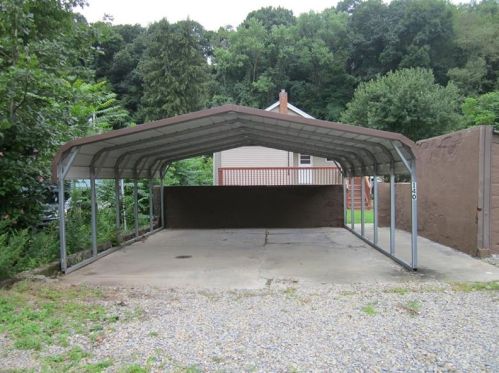 140 Wells Ave, New Kensington PA  15068-3850 exterior