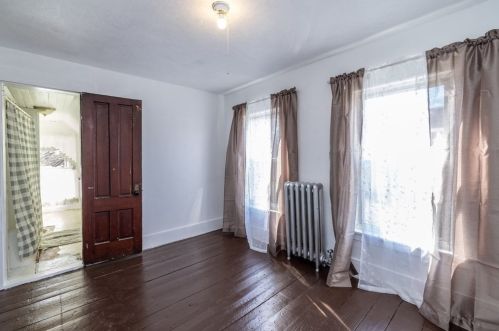 17 Pleasant St, Montgomery MA 01085-3719 exterior