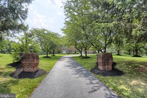 305 Willow Mill Park Rd, Navy Sup Dpt, PA 17050-8211