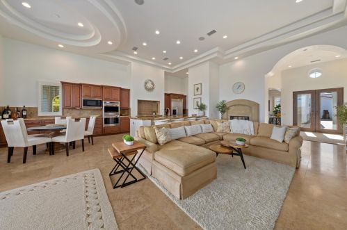 81530 Carboneras, La Quinta CA  92253-8219 exterior