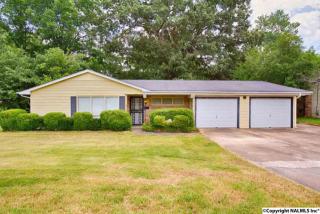 908 Speake Rd, Huntsville, AL 35816-3532