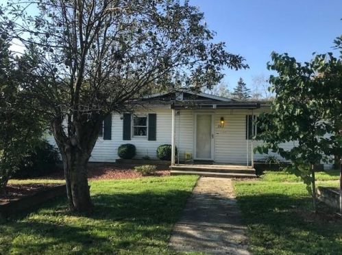 203 Rock Ave, Beaver Falls, PA 15010-2170