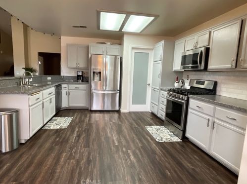 9985 Appleton St, Victorville CA  92392-1967 exterior