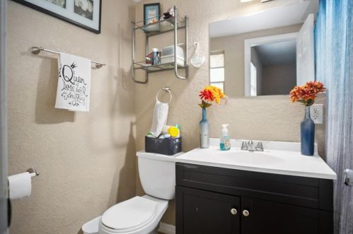 1413 Shady Lane Dr, Orlando FL  32804-6137 exterior