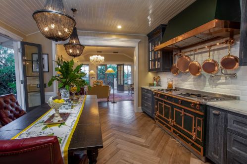 1930 Emerson Ave, Santa Barbara CA 93103-1919 exterior