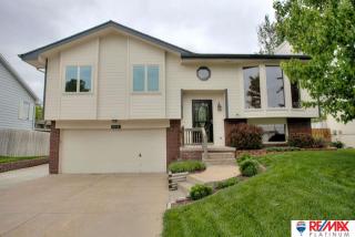 8196 Willit St, Omaha, NE 68122-2290