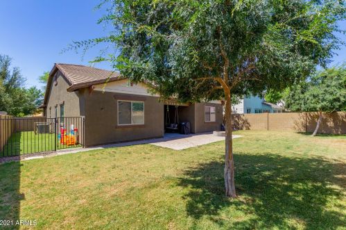 3966 Rawhide St, Gilbert AZ 85296-1204 exterior