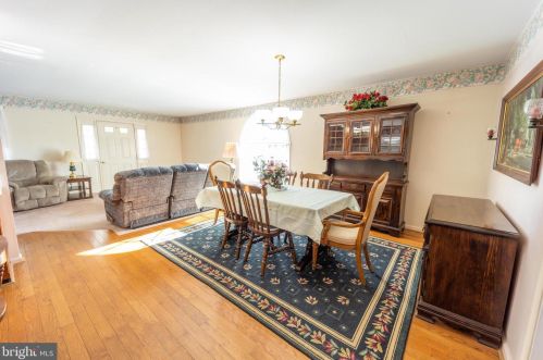 20 Gideon Ln, Falling Waters WV exterior