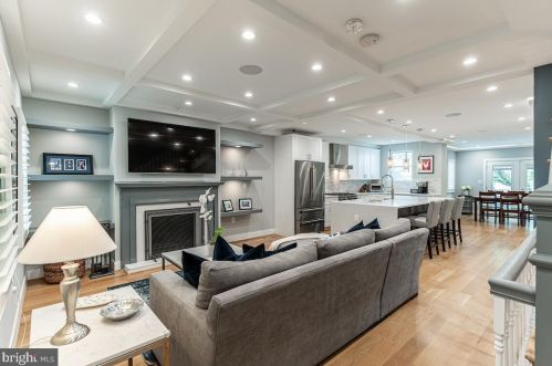 1516 44th St, Washington, DC 20007-2003