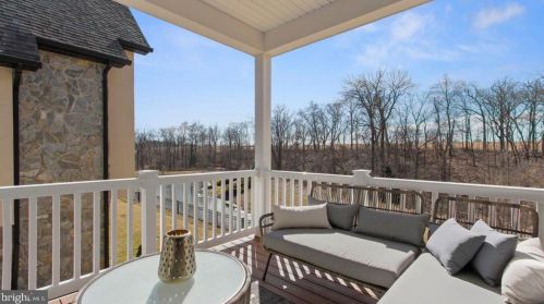 101 Brookside Ln, Gettysburg PA  17325-2026 exterior