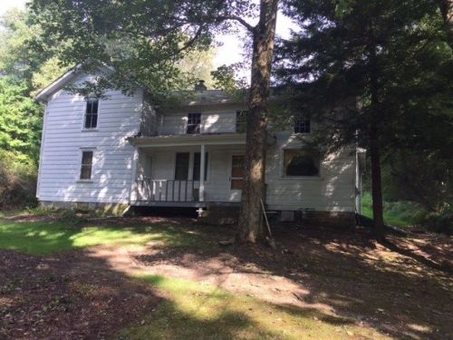 1930 Utica Rd, Utica, PA 16362-2720