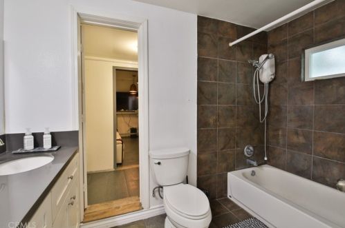 10891 Hulme Ave, Lynwood CA  90262-2231 exterior