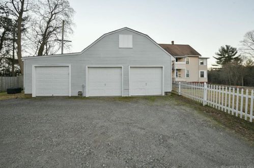 17 Burnham St, Terryville, CT 06786-5223