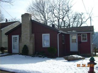 944 Cleveland Ave, Brackenridge, PA 15014-1102