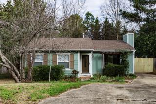 2408 Boothbay Ct, Raleigh, NC 27613-3640