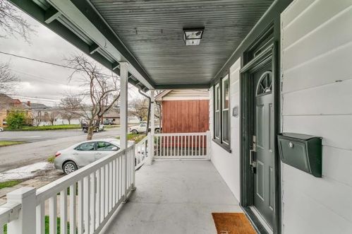 60 Vincennes Ave, Noblestown, PA 15071-1269