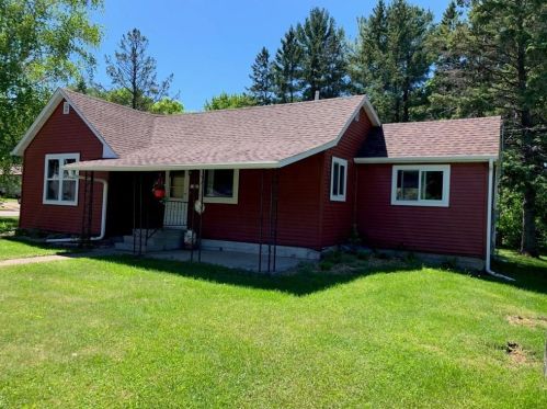 201 3rd St, Shell Lake, WI 54871-9789