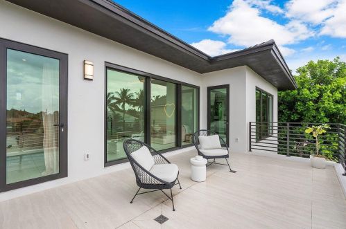 255 22nd St, Delray Beach FL  33444-4223 exterior