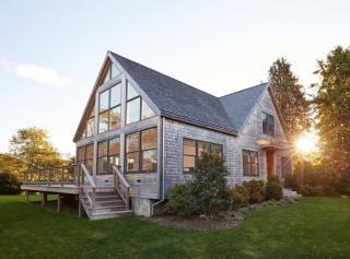 189 Fairview Ave, Hither Plains NY  11954-5250 exterior