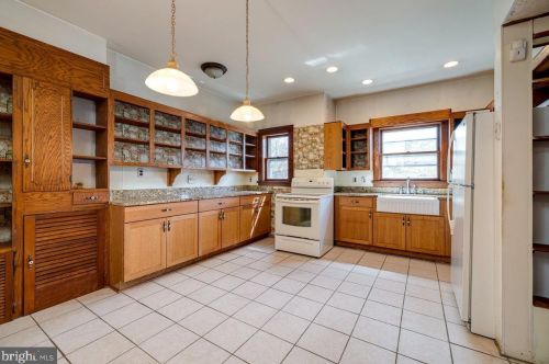 5 Amiss Ave, Richmond National Battlefiel VA  22835-1309 exterior