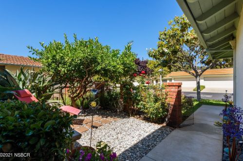 51 La Cumbre Cir, Santa Barbara, CA 93105-4441