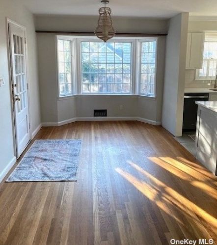 798 Main St, Islip Manor NY  11751-3618 exterior