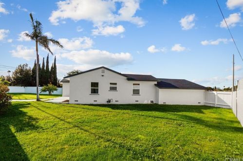 14021 Casimir Ave, Gardena CA  90249-2810 exterior