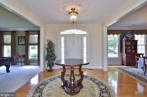 116 Osborne Cir, Kennett Sq PA  19348-1910 exterior