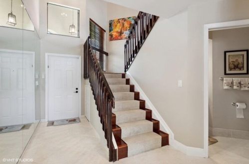 2620 La Cristal Cir, West Palm Beach, FL 33410-1454