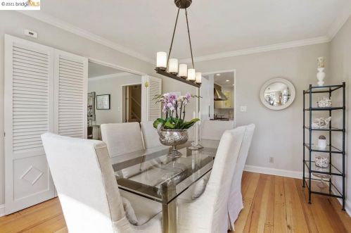 5647 Cabot Dr, Oakland CA  94611-2247 exterior