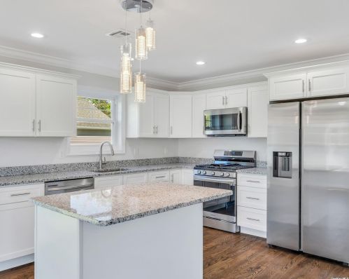 594 Canal Rd, Mount Sinai NY  11766-3307 exterior