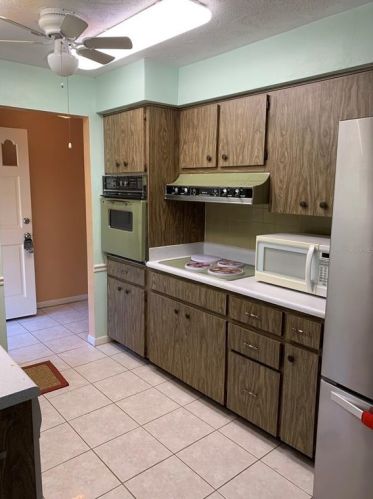 195 Talley Dr, Palm Harbor, FL 34684-4651