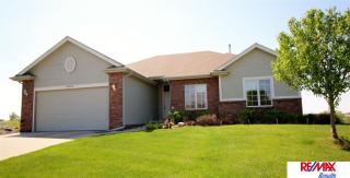 14611 Read Cir, Bennington, NE 68007-1542
