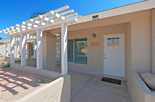1335 Highland St, Chandler, AZ 85224-2781