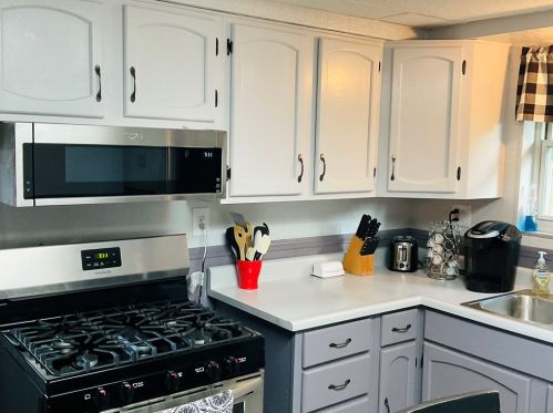 135 Clubvue Dr, Pittsburgh PA  15122-1923 exterior