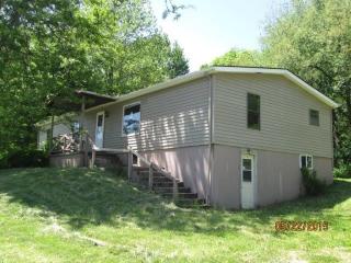 1029 Indiana Ave, Syracuse, IN 46567-1017