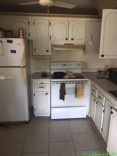 310 Saxony G, Delray Beach FL  33446-1853 exterior
