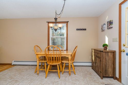 30 Porcupine Cir, Salem NH  03079-2868 exterior