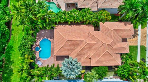 8696 Valhalla Dr, Delray Beach FL  33446-9568 exterior